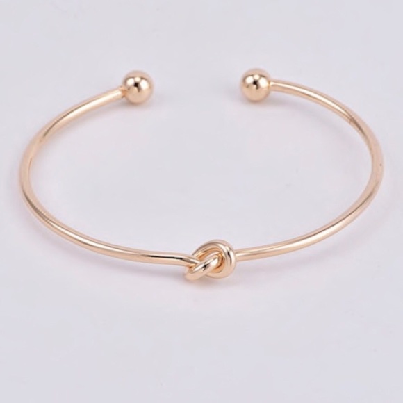 Ocean Dreams Tie the Knot Arrow Bracelet - Picture 3 of 4